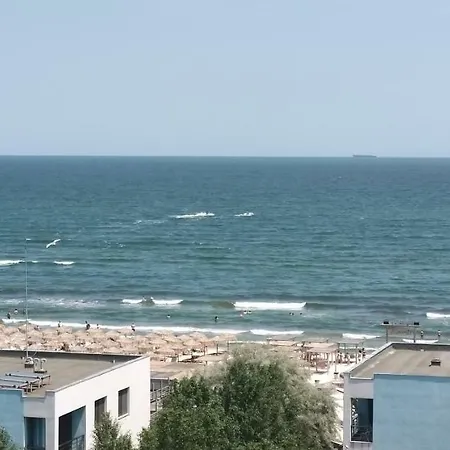 Summerland Sea View アパート