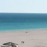 Summerland Sea View Apartment